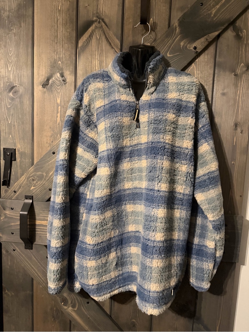 Southern Marsh Andover Plaid Tan and Slate Sherpa Pullover Large
